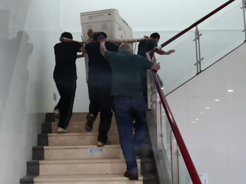 专业设备搬运